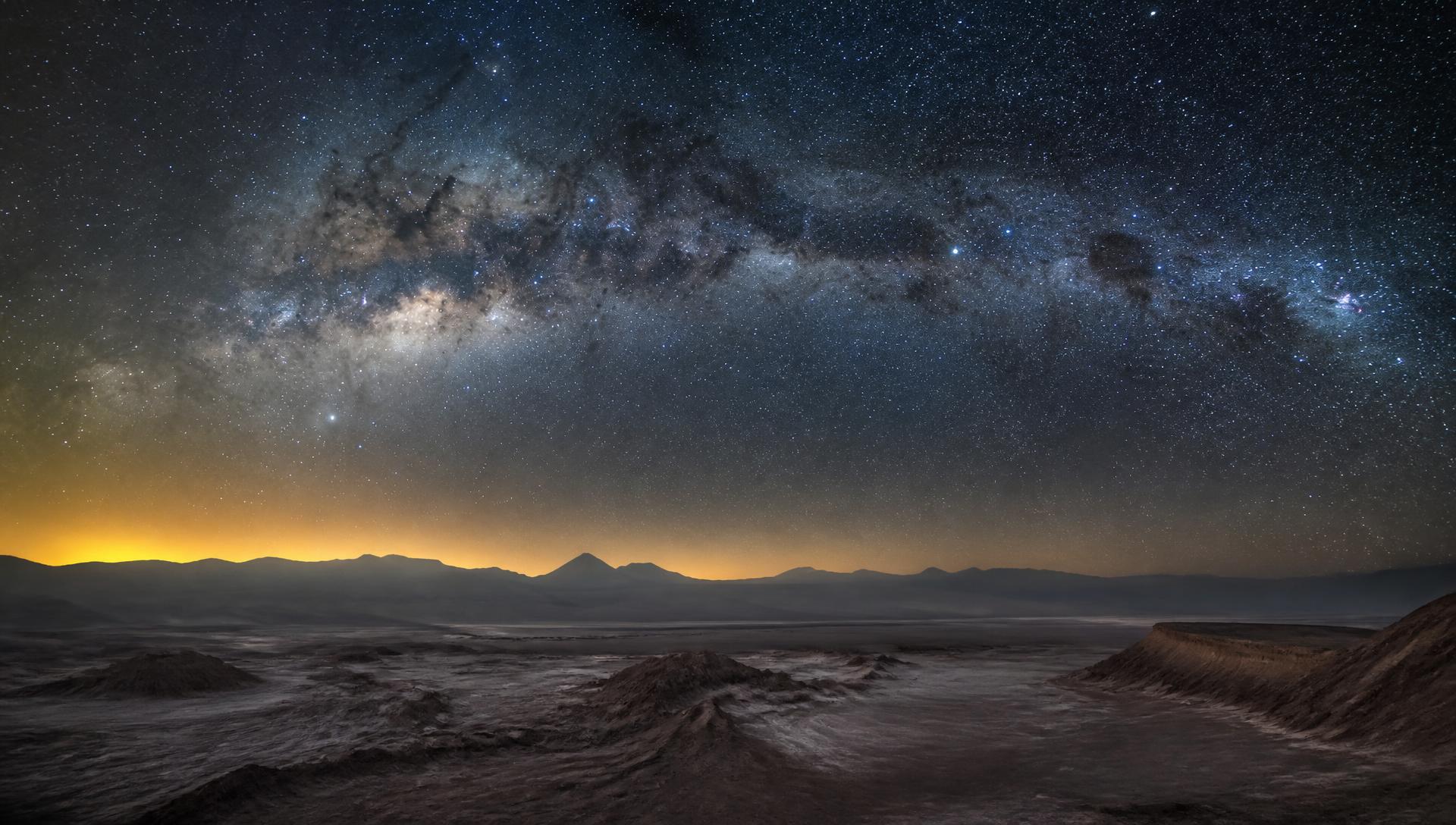 Vía Láctea sobre el desierto de Atacama
